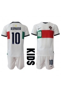 Portugali Bernardo Silva #10 Jalkapallovaatteet Lasten Vieraspeliasu MM-kisat 2022 Lyhythihainen (+ Lyhyet housut)